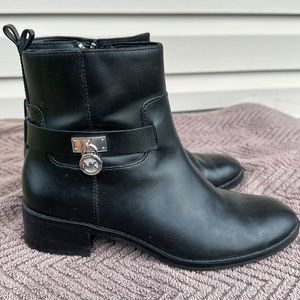 Michael Kors size 7.5 women